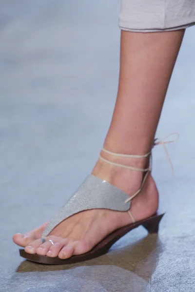 Look 10